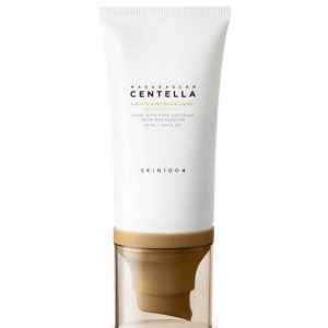 کرم ضدآفتاب SKIN1004 Madagascar Centella Air-Fit Suncream Light SPF30 PA++++ با عصاره سنتلا آسیاتیکا، سبک و بدون سفیدی، مناسب پوست حساس و چرب، ضدآفتاب کره‌ای اصل